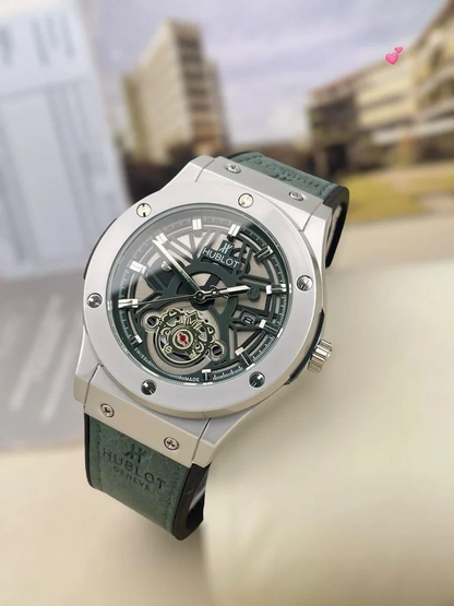 Round Men's Luxury Hublot Classic Watch